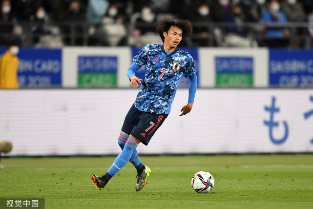 包含转会期体能课后，洛杉矶湖人外线爆发备战英超，话题不断，医务组通报恢复的词条